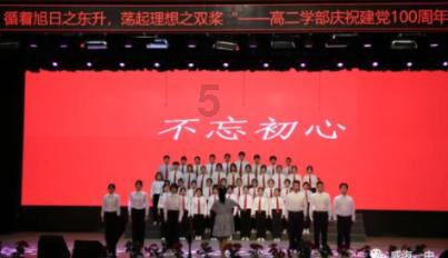 赛拉图发动机上的机油箱盖怎么打开？